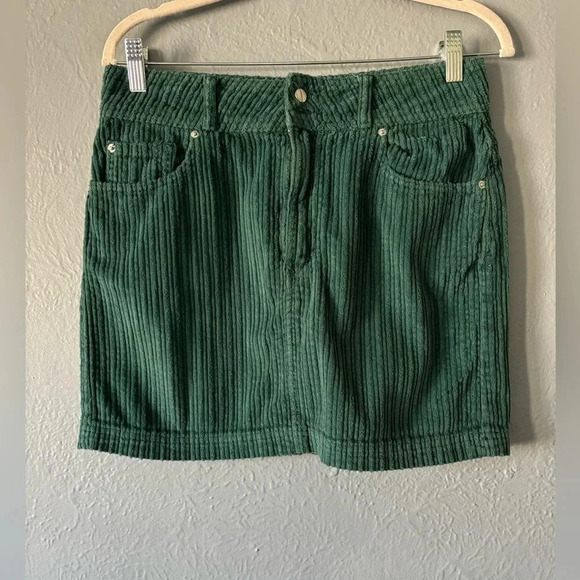 BDG | corduroy | green | skirt | medium - Picture 1 of 12